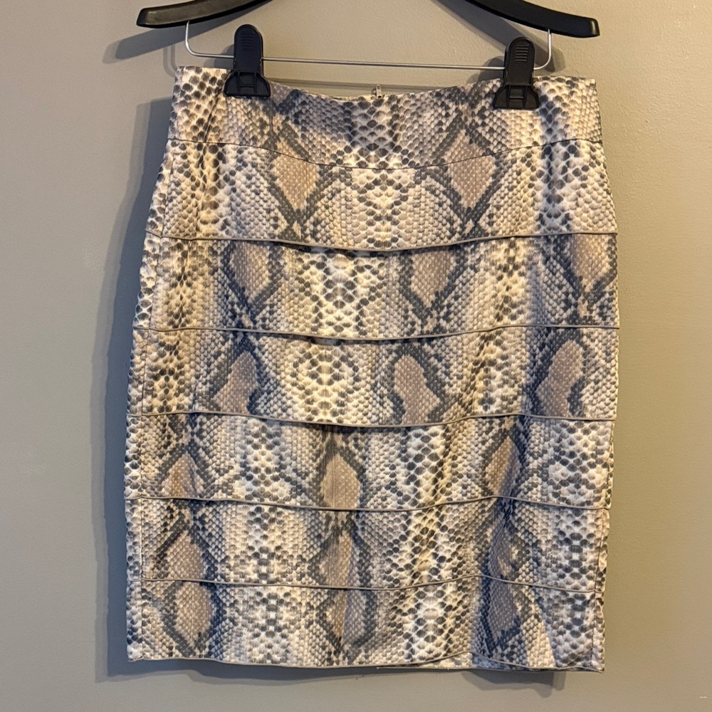 Tribal Women’s Snake Skin Print Tiered Pencil Skirt Size 6